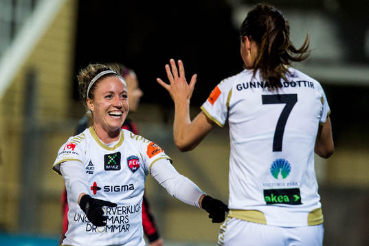 Rosengårds Josee Belanger jublar