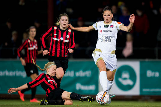 Rosengårds Sara Björk Gunnarsdottir och Vantaas Tia-Maria