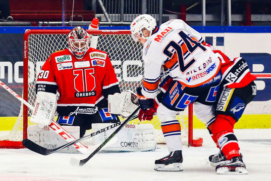 Örebros målvakt Henrik Lundberg och Växjös Joakim