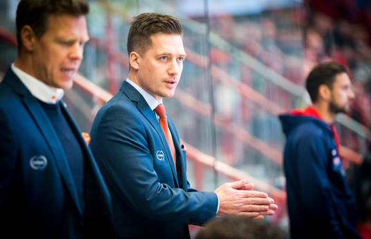 Växjös tränare Sam Hallam