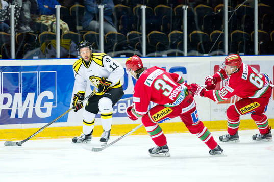 Brynäs Jesper Ollas och Modos Gustav Possler och Ludvig