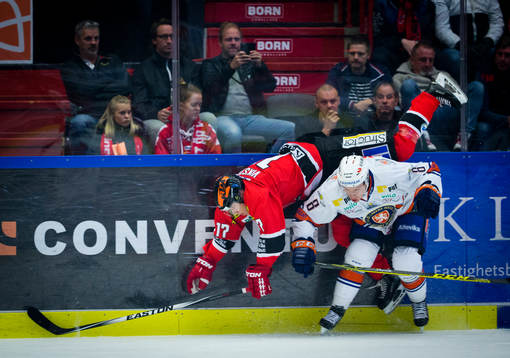 Örebros Daniel Viksten och Växjös Ville Varakas