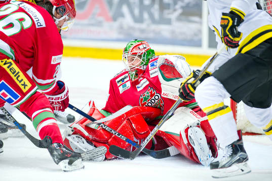 Modos målvakt Adam Reideborn