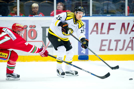 Modos Victor Olofsson och Brynäs Anssi Salmela