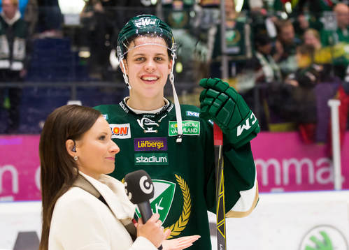 Färjestads Joel Eriksson Ek  är glad