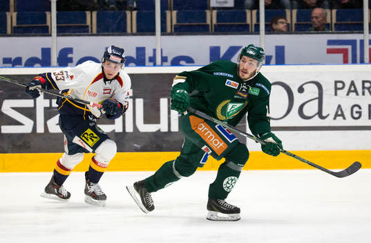 Djurgårdens Linus Hultström och Färjestads John Persson