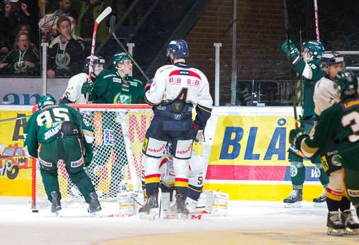 Färjestads Johan Ryno jublar
