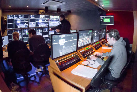 Interiör av CMores produktionsbuss
