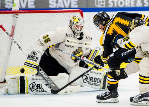 s Jonathan Léman gör 4-0 på AIK:s målvakt Robin Rahm