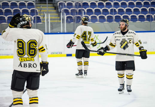 s Robin Kovacs, Eric Norin och Christian Sandberg deppar