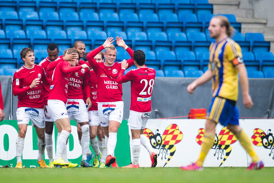 Trelleborgs Salif Camara Jönsson jublar och Eskilsminnes