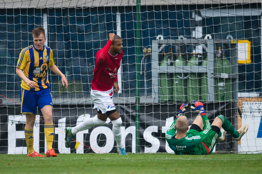Trelleborgs Salif Camara Jönsson jublar medan Eskilsminnes