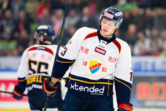 Djurgårdens Robin Norell och Adam Ollas Mattsson ser