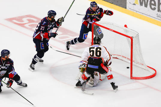 Linköpings Niklas Persson gör 3-2