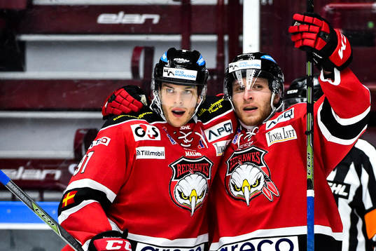Malmö Redhawks Björn Svensson och Frederik Storm jublar