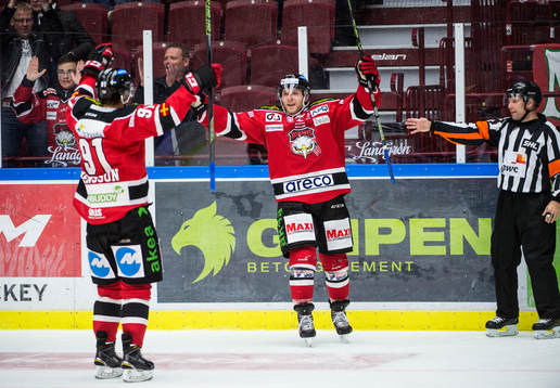 Malmö Redhawks Björn Svensson och Frederik Storm jublar