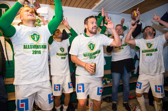 Jönköpings Fredric Fendrich leder allsången i