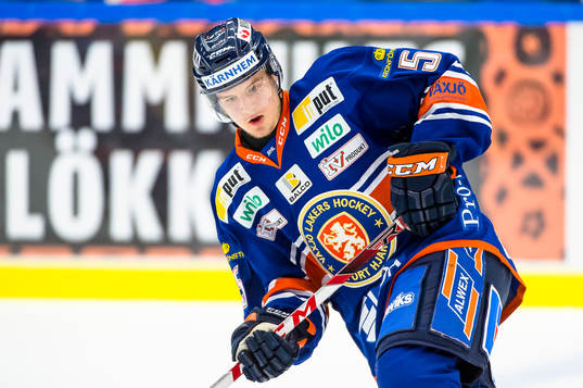 Växjös Adam Byström Johansson värmer upp