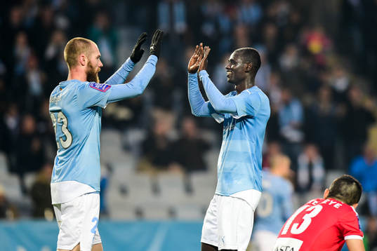 Malmös Jo Inge Berget jublar med Enoch Kofi Adu