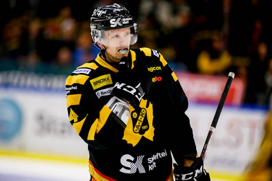 Skellefteås Tim Heed jublar