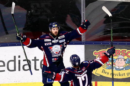 Linköpings Niklas Persson jublar