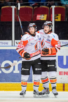 Karlskronas Mattias Guter och Maksim Matushkin jublar