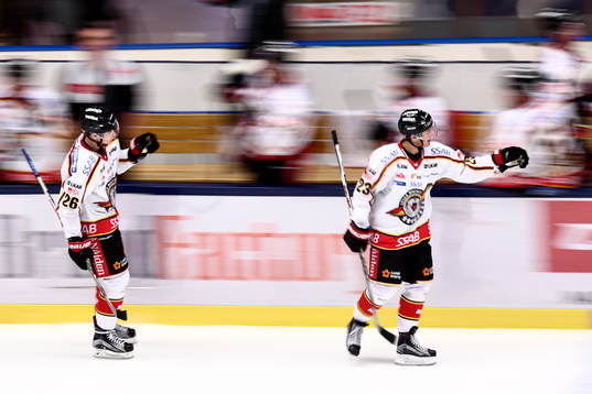 Luleås Lucas Wallmark jublar