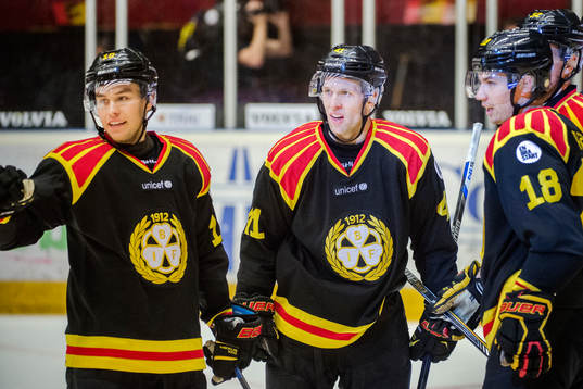 Brynäs Mattias Nörstebö , Greg Scott och Anton Rödin