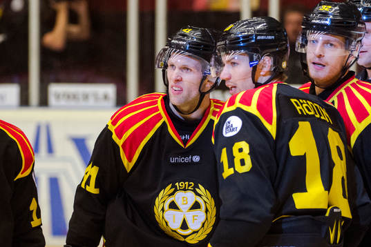 Brynäs Greg Scott och Greg Scott och Anton Rödin jublar