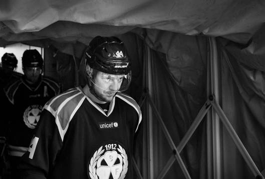 Brynäs Jacob Blomqvist före ishockeymatchen i SHL mellan