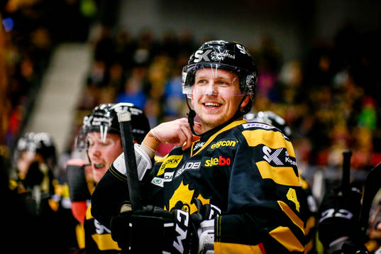 Skellefteås Tim Heed jublar