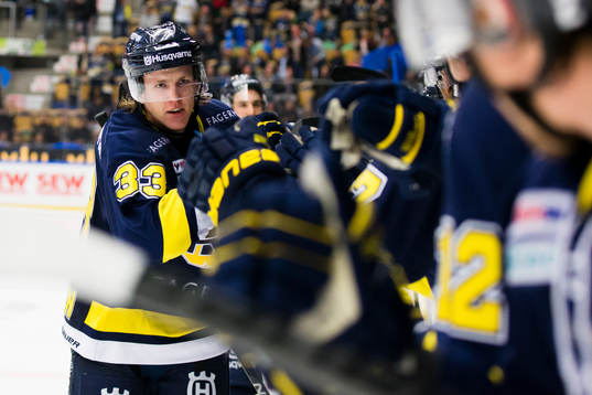s Niklas Hansson jublar