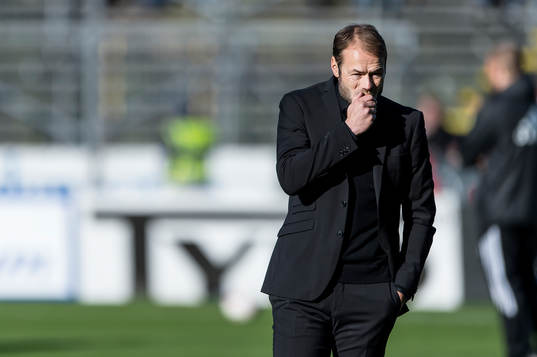 s tränare Andreas Alm före fotbollsmatchen i Allsvenskan