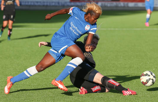 Eskilstuna Uniteds Gaelle Enganamouit på språng