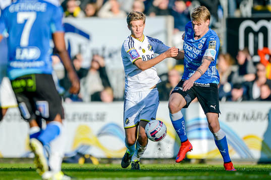 s Anton Jönsson Salétros och Halmstads Eric Smith