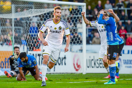 Bläddra bland fler bilder av Fotboll, Allsvenskan, Halmstad - AIK