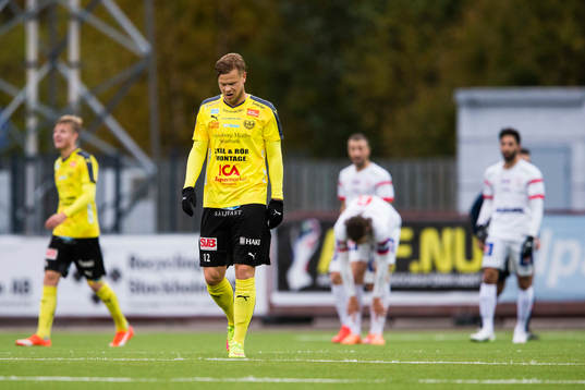 Mjällbys David Löfqvist deppar