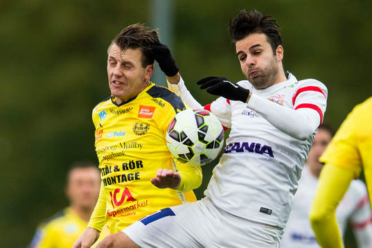 Mjällbys Daniel Nilsson och Assyriskas Christer Yousssef