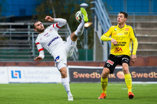 Assyriskas Mattias Genc med en cykelspark framför ögonen