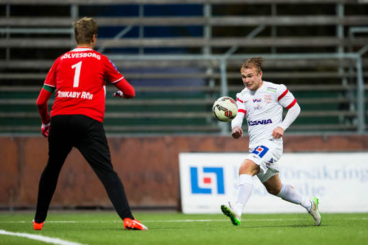 Mjällbys målvakt Mattias Asper och Assyriskas Christoffer