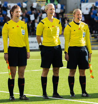 Domar trojkan, huvuddomare Tess Olofsson, Ass. domare