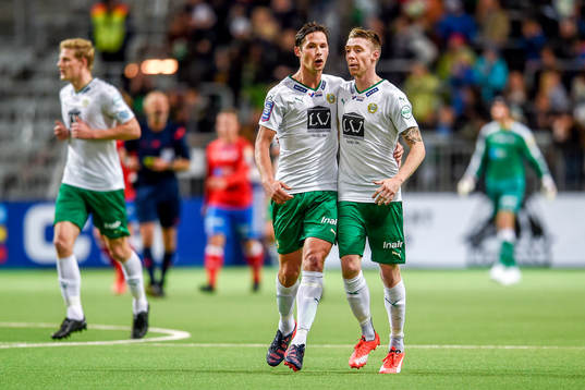Hammarbys Philip Haglund och Birkir Már Saevarsson jublar