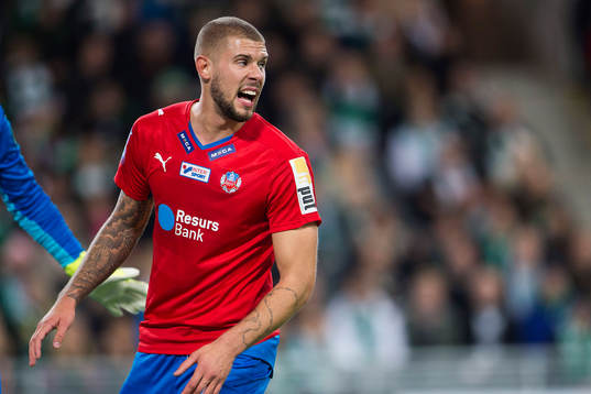 Helsingborgs Robin Simovic reagerar