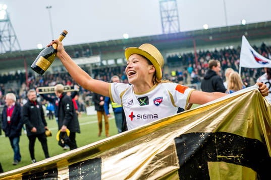 Rosengårds Alexandra Riley jublar