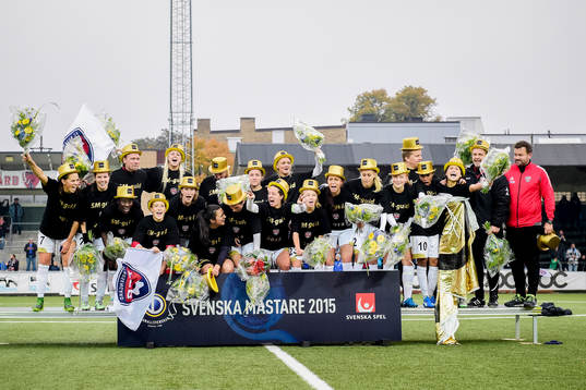 Rosengårds spelare jublar