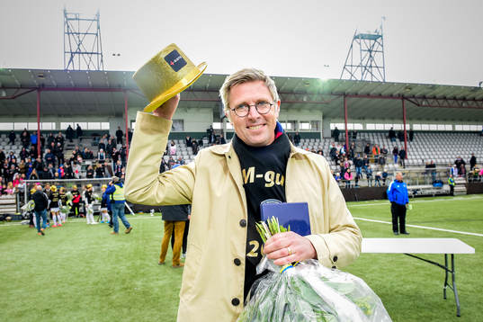 Rosengårds vd  Klas Tjebbes jublar
