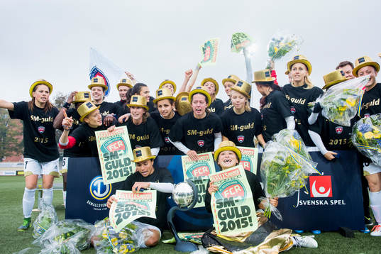 Rosengårds spelare firar SM-guldet