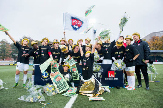 Rosengårds spelare firar SM-guldet