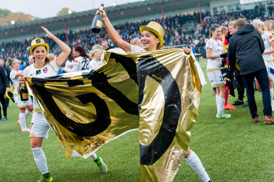 Rosengårds Sara Björk Gunnarsdottir och Alexandra Riley