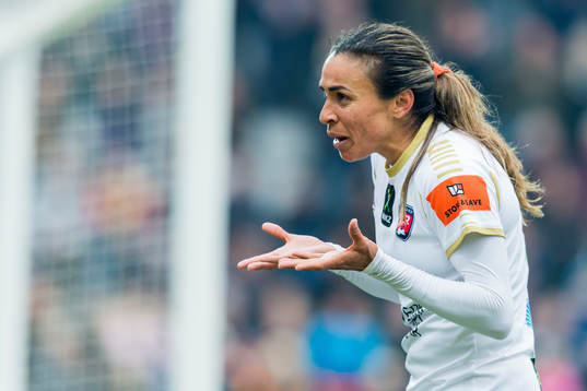 Rosengårds Marta Viera Da Silva spexar för kameran